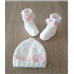 LOTS BONNETS ET CHAUSSONS MURIELLE